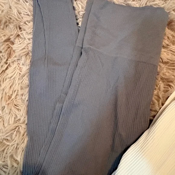 Puma Ribbed Leggings - Picture 3 of 4